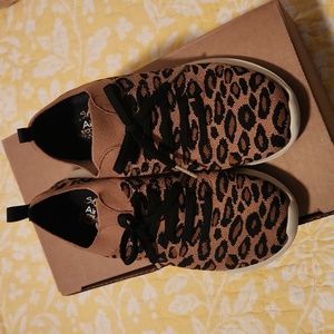 SKECHERS Stretch Knit Sneakers